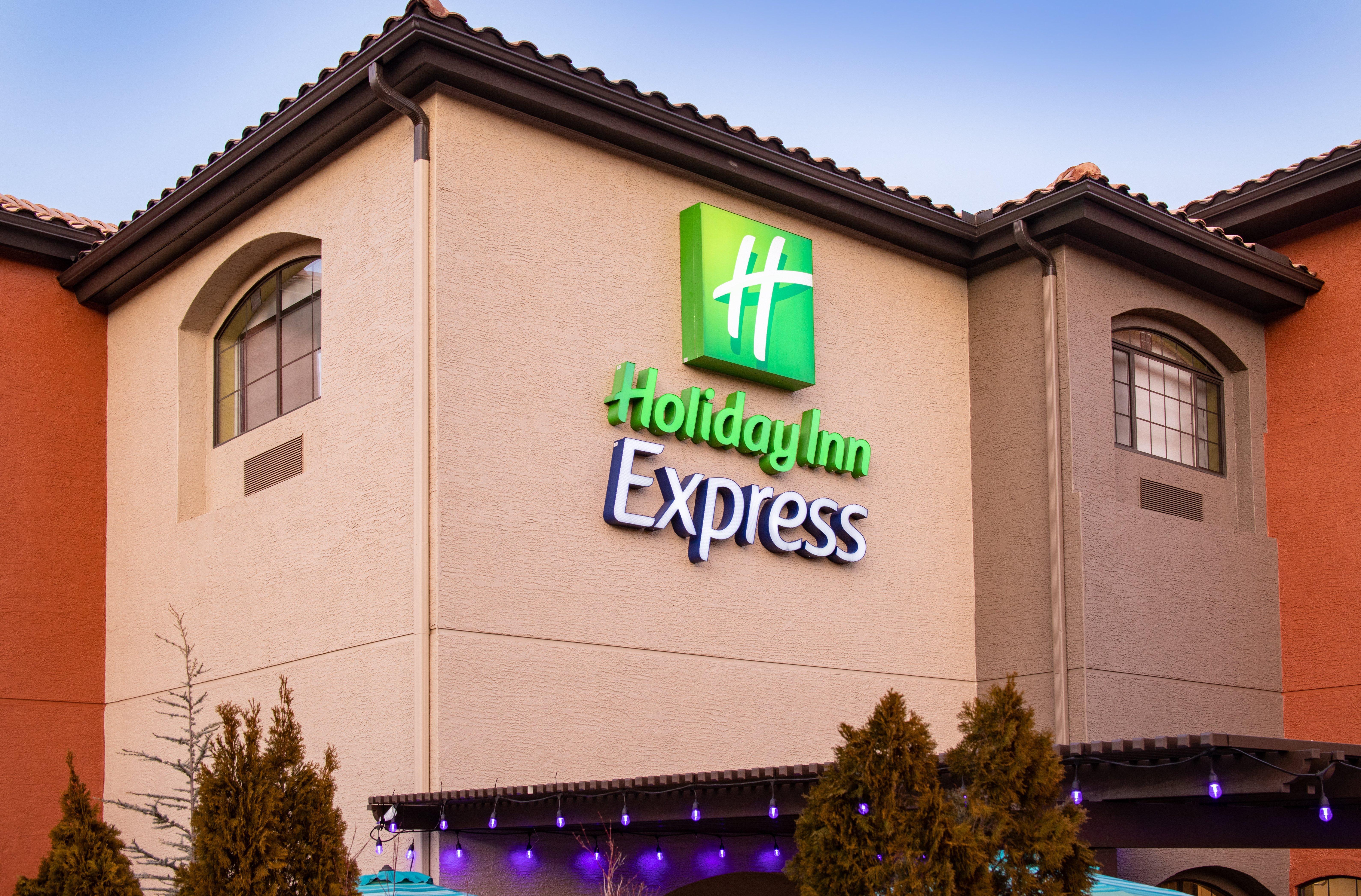 Express By Ihg Hotel 3*