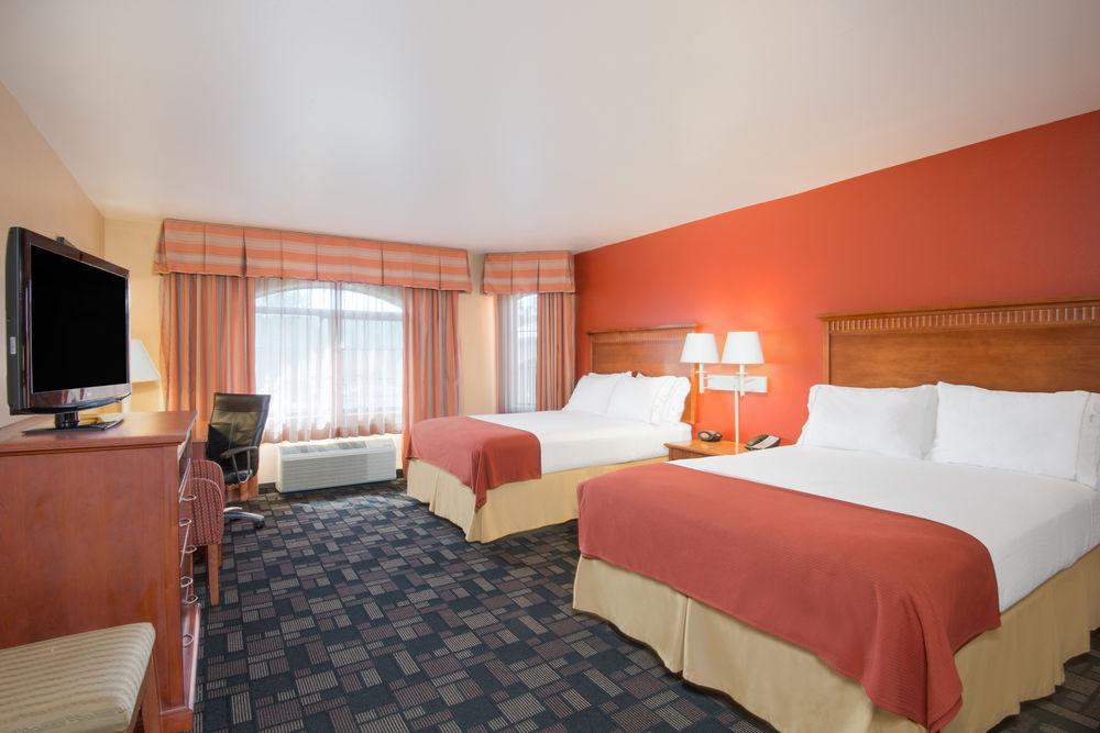 Express By Ihg Hotel 3*