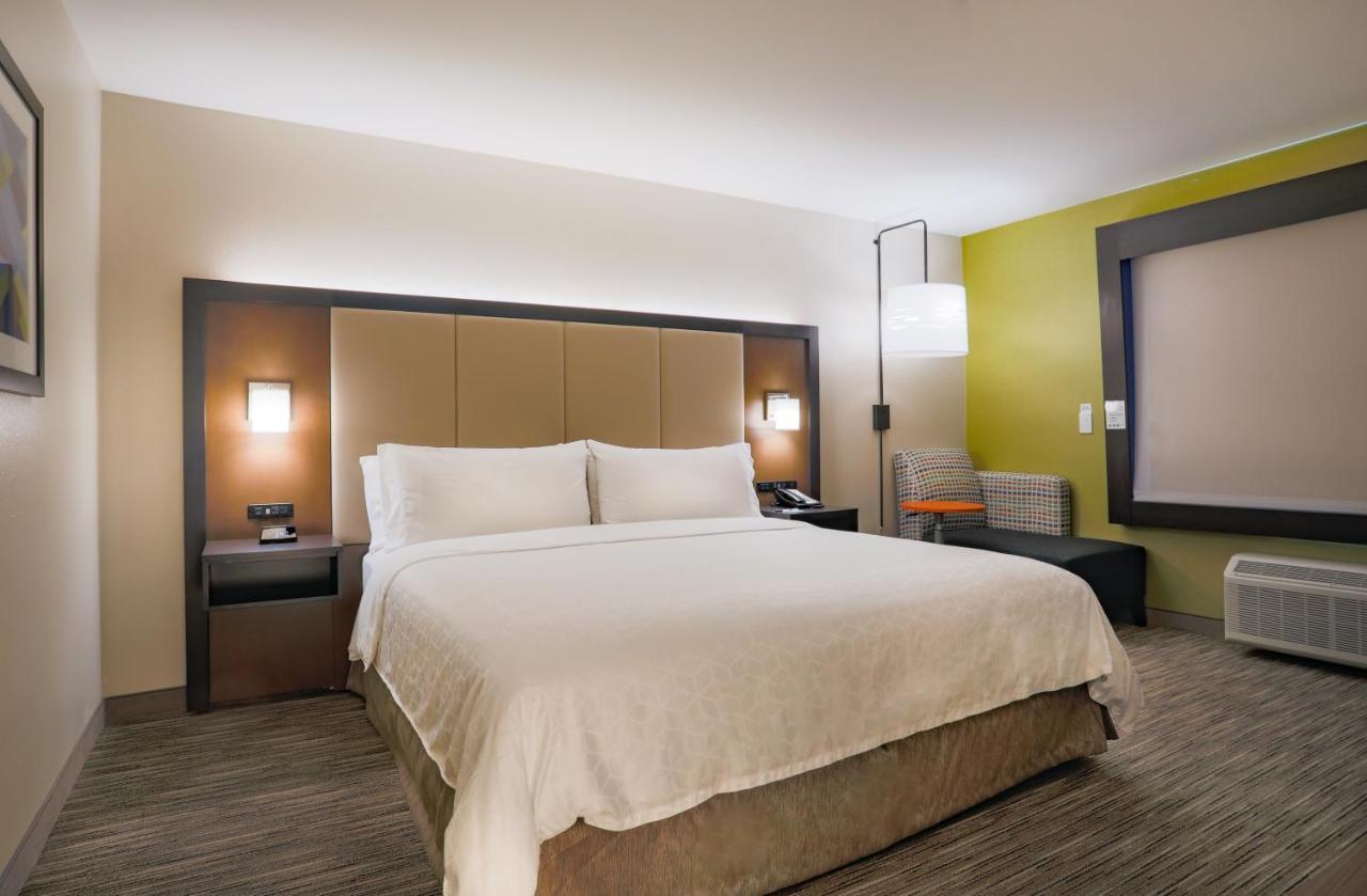 Express By Ihg Hotel